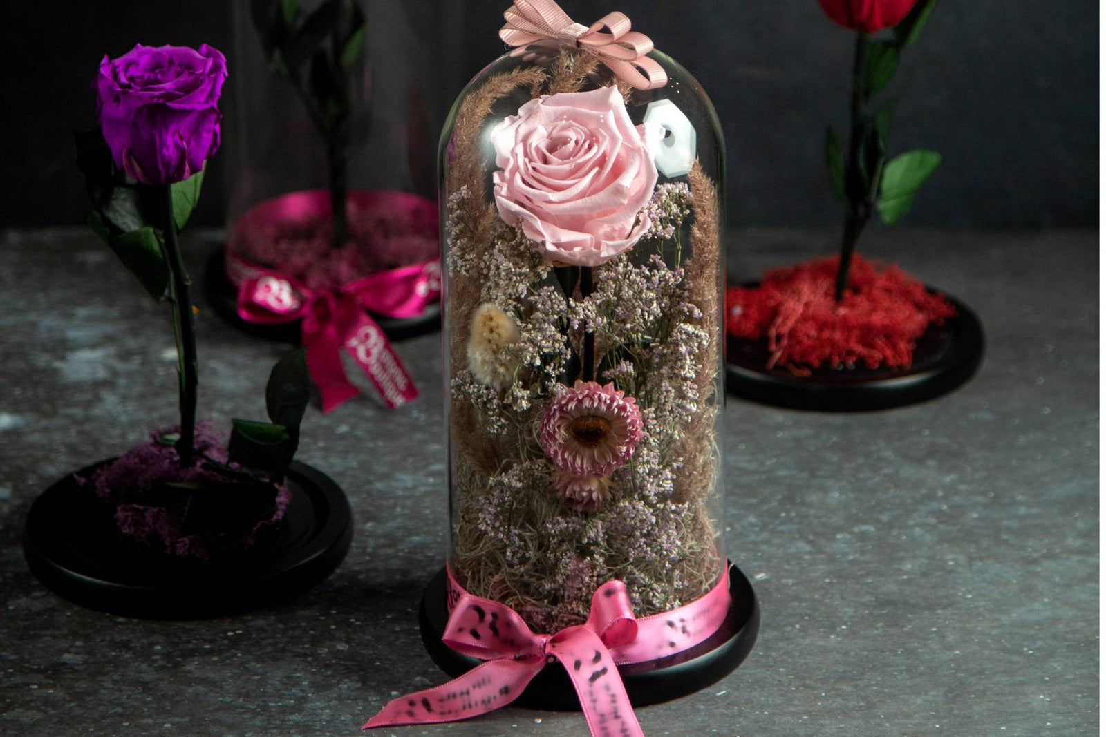 Ultimate Luxury Gift Pairing: Forever Roses in Dubai With Signature Perfumes