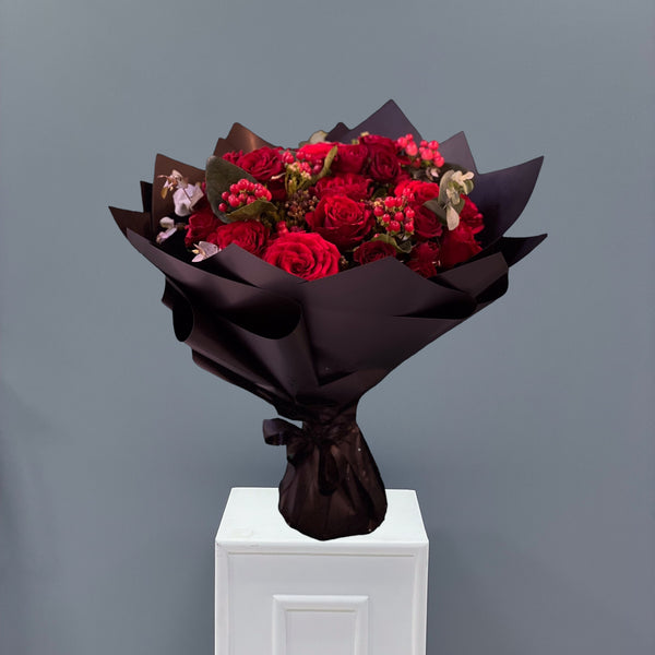 Mix Red Flowers For Valentine’s